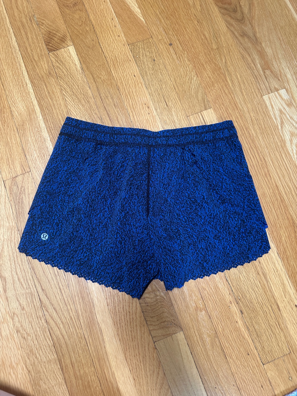 lululemon athletica blue and black patterned shorts